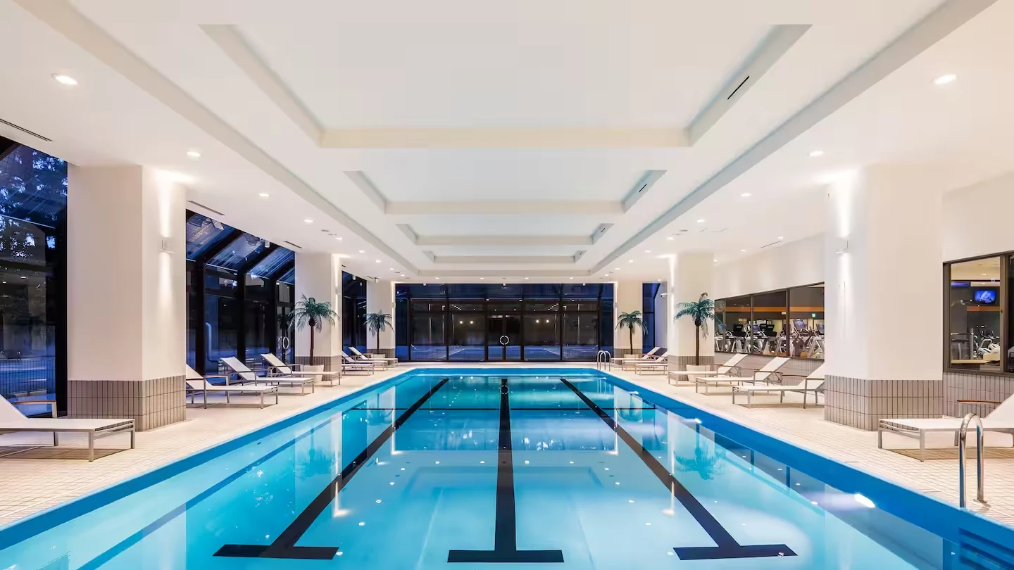 Hilton Tokyo Bay Hotel pool